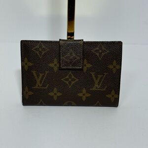 Louis Vuitton Kisslock Wallet